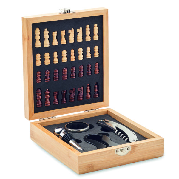 Set à vin et jeu d'échecs